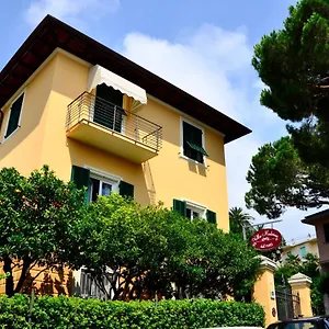Hotel Moderna, Genua