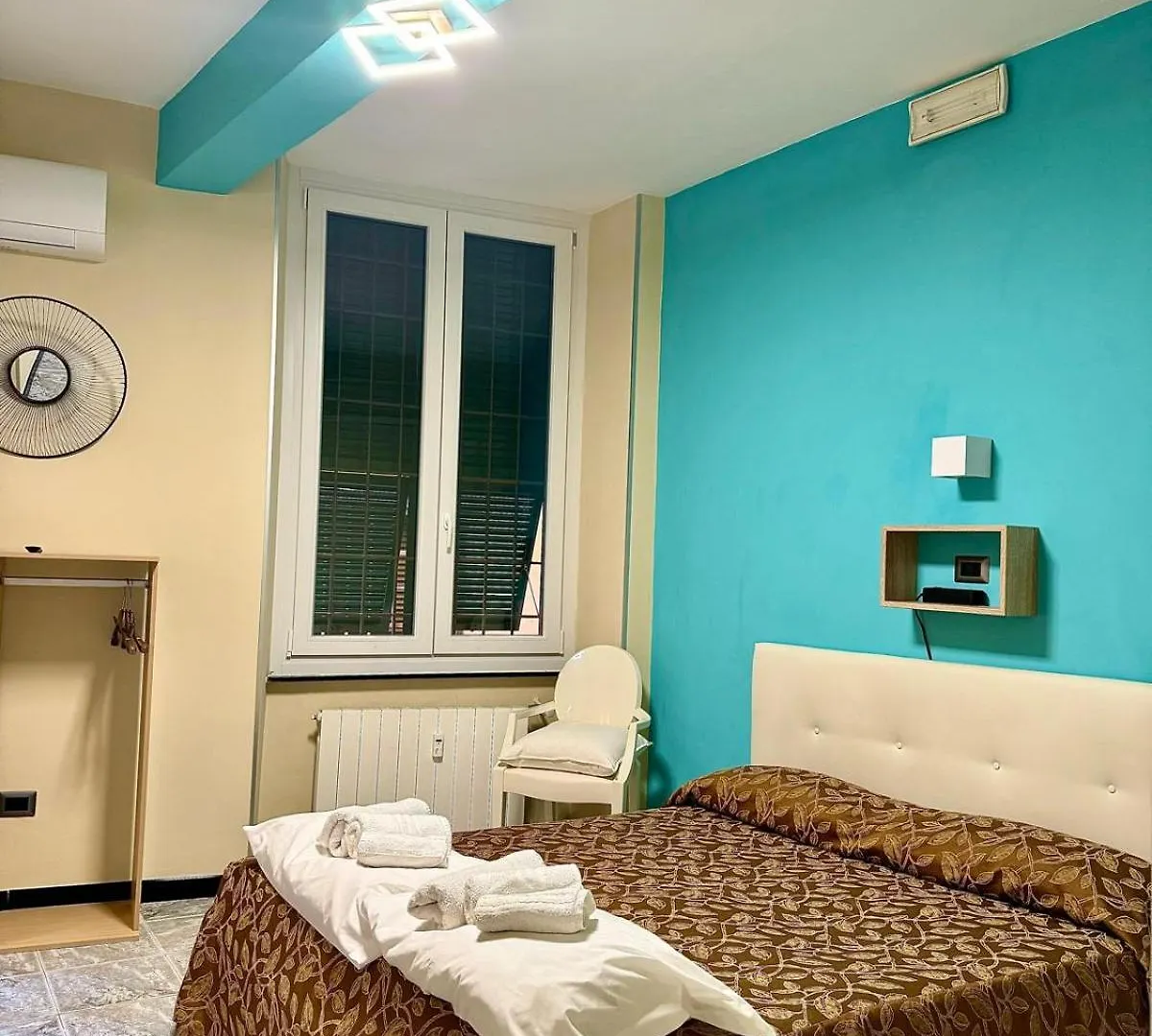 **  Mini hotel Genua Italien